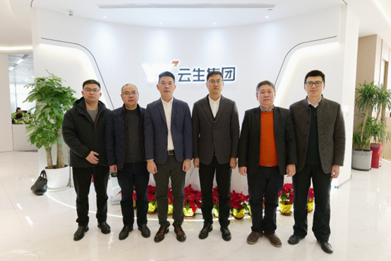 湖州市人社局副局长钱振宇一行领导莅临ag尊龙链接集团调研考察