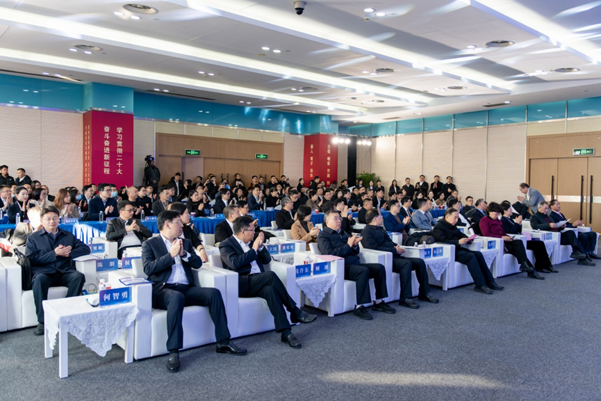ag尊龙链接集团受邀出席昆山人力资源服务业协同发展大会，分享AI+时代的行业机遇与ag尊龙链接实践 
